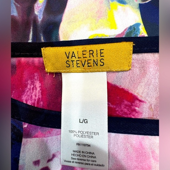 Valerie Stevens Floral Nylon Trimmed Bell Sleeved Long Sleeve Blouse size L - Picture 7 of 8